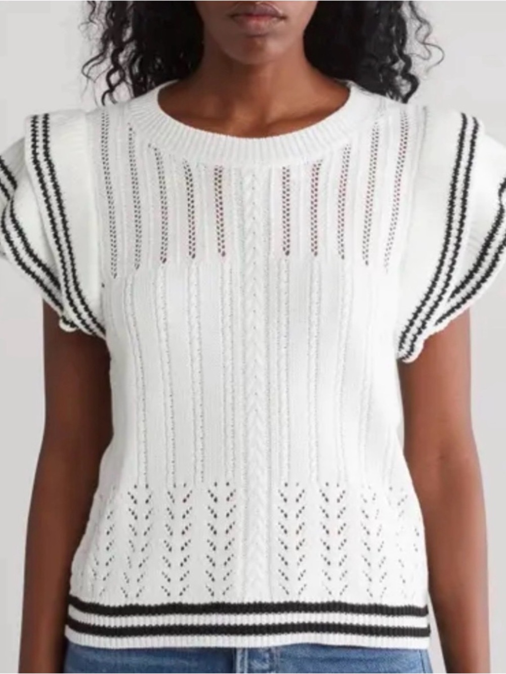 Like New, Vigoss, Size M, White Knit Short-Sleeve Sweater with Black Stripe Trim